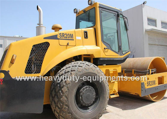 Cina Shantui 20t vibratory road roller model SR20M equipped with 2140mm vibratory drum width pemasok