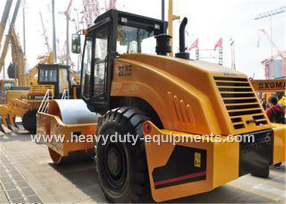 Cina Pneumatic Road Roller XG6262P with air conditioner and 26 T operating weight pemasok