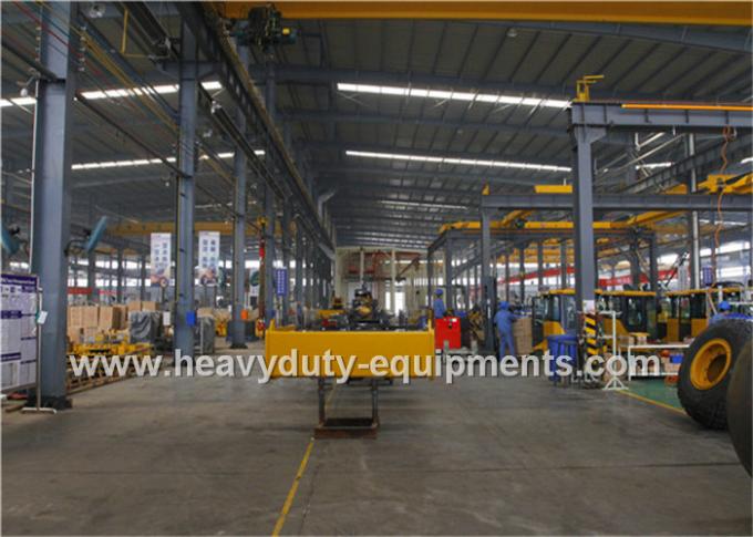 bucket with 2.8m3 capacity and 5.0t rated load and 16453kg operating weight